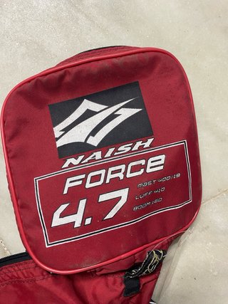 Vela Windsurf Naish Force 4.7
