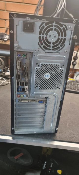 Ordenador Intel i5 (Xeon) 8GB DDR3 HDD 1TB GT 630