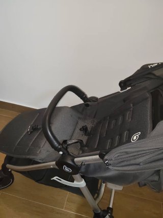 Carrito de bebé plegable gris oscuro