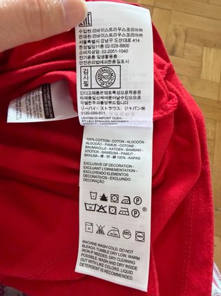 Camiseta Levi's Mujer Roja