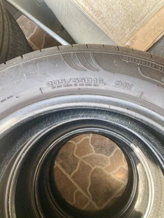 Neumáticos 205/55R16 Prácticamente nuevos