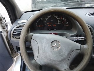 Mercedes-Benz eSprinter 2001