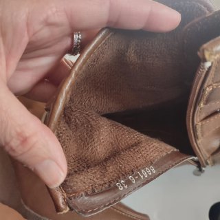 Botines marrones con hebillas