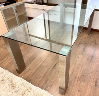 Tavolo in cristallo per ufficio/casa