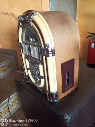 Radio Jukebox con Radio y Cassette