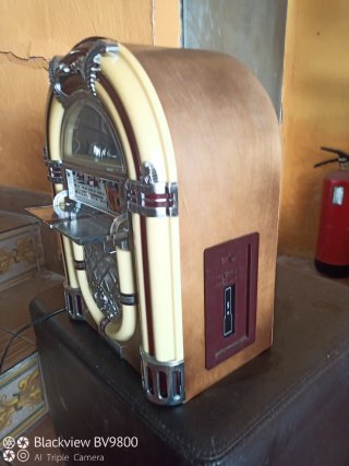 Radio Jukebox con Radio y Cassette