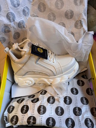 Buffalo Sneakers Blancas Veganas Nuevas Talla 39