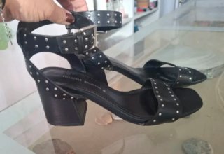 Sandalias Pull&Bear Tachuelas