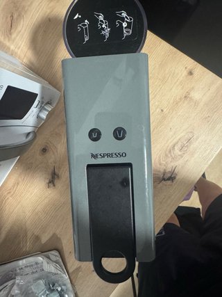 Cafetera Nespresso Essenza Mini Krups