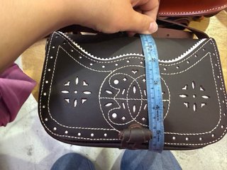 Bolso riñonera de cuero