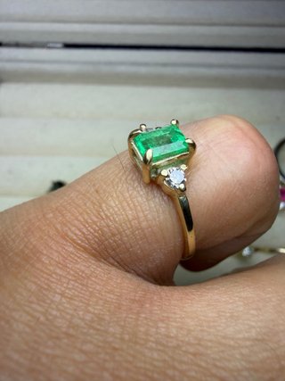 Anillo Esmeralda Colombiana 0.70ct Oro 14k Diamant