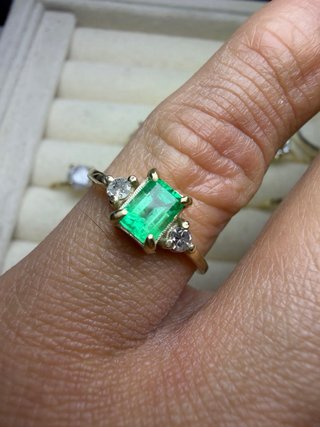 Anillo Esmeralda Colombiana 0.70ct Oro 14k Diamant