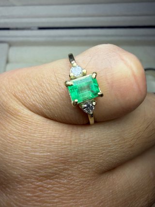 Anillo Esmeralda Colombiana 0.70ct Oro 14k Diamant