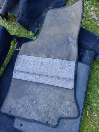 Moqueta y alfombrillas delanteras Golf MK3 GTI