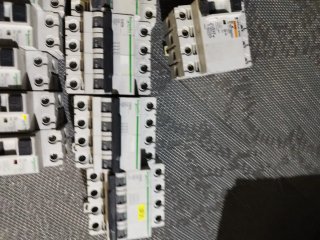 Lote Automáticos y Diferenciales Schneider