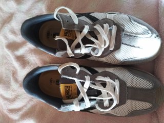 Tenis Munich grises y amarillos