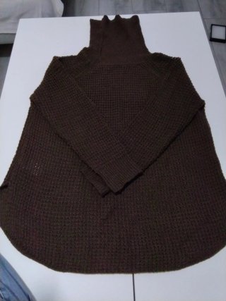 Sólo 2€ Jersey Shein cuello alto talla S