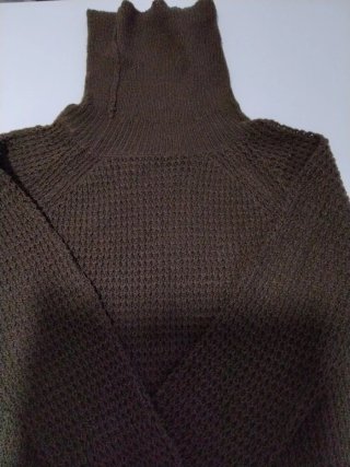 Sólo 2€ Jersey Shein cuello alto talla S