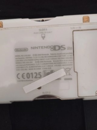 Nintendo DS Lite + 16 Juegos