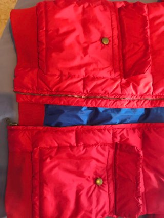 Hackett Plumas Rojo 13-14 años