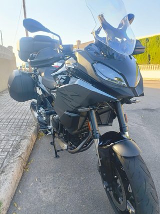 BMW F900 XR 2023 Negra