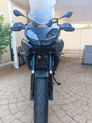 BMW F900 XR 2023 Negra