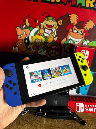 Nintendo Switch Caja + accesorios Originales