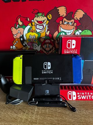 Nintendo Switch Caja + accesorios Originales