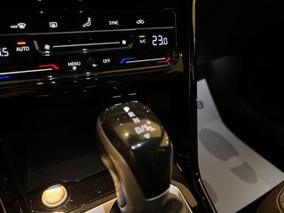 Volkswagen T-Roc R-LINE TSI 150cv DSG. SOLO 29.000km!!!