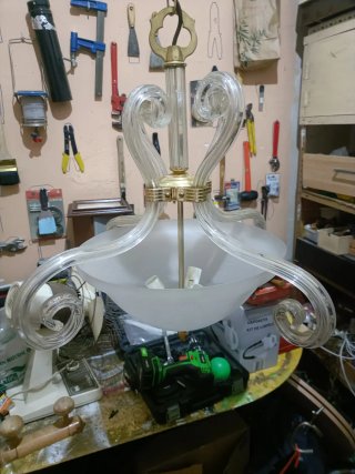 Lámpara de techo cristal y metal dorada