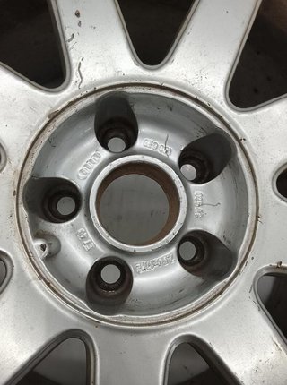 3762 8e0 601 025 ac llanta audi a4