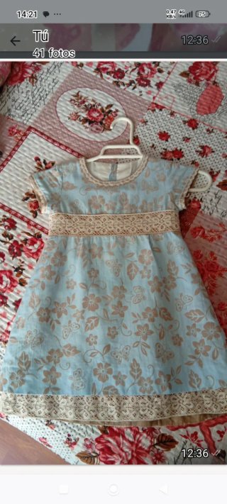 Vestido infantil floral con encaje