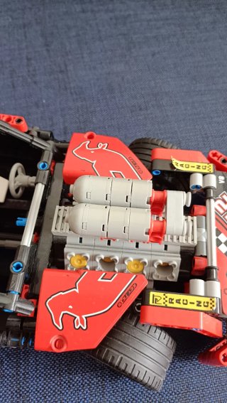 Lego Technic 8041 Race Truck