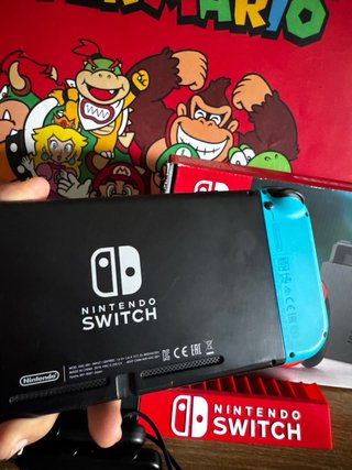Nintendo Switch Perfecta + caja y accesorios