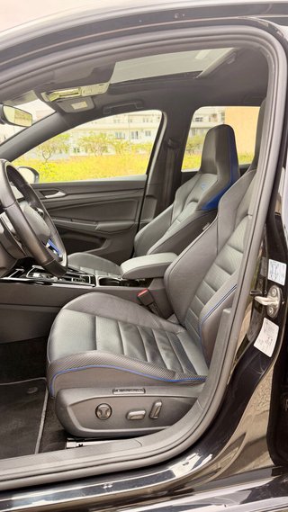 Volkswagen Golf 2023