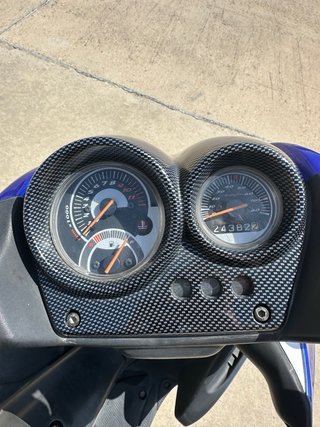 Yamaha Aerox Azul y Blanco