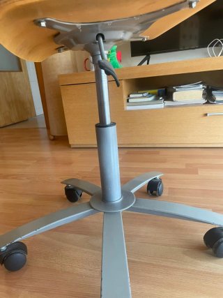 Silla de oficina ajustable madera y metal