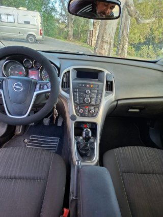 Opel Astra 2010