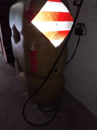Depósito gasoil con bomba