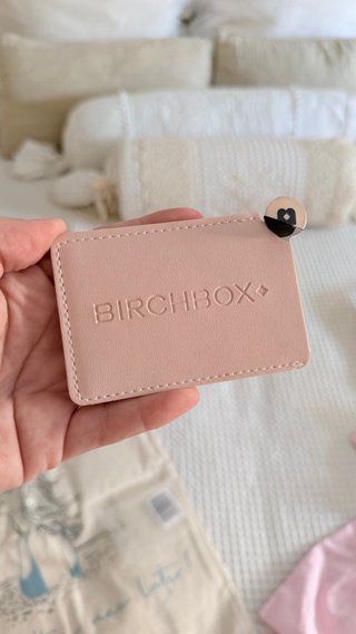 Lote Birchbox:2Bolsas,espejo,5productos