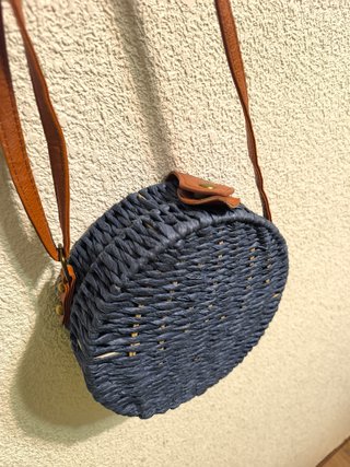 Bolso redondo rafia azul