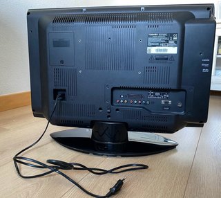 Televisor Toshiba 26” con DVD integrado