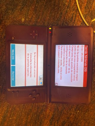 Nintendo DSi XL Roja