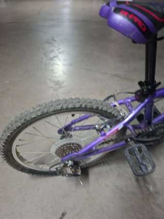 Bicicleta infantil morada B-PRO