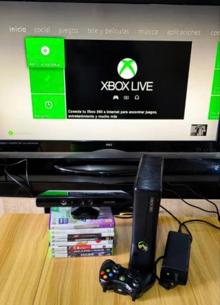 🇪🇦 Xbox 360 Slim 250GB+Controller+Kinect+8 Giochi