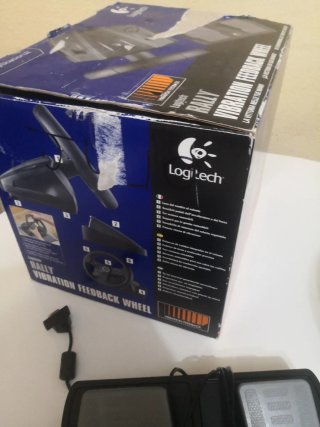 Volante Logitech Rally PS2 con Pedales