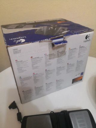 Volante Logitech Rally PS2 con Pedales