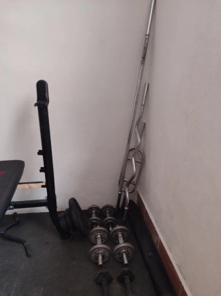 Banco de Gimnasio con Mancuernas