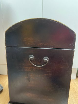 Cofre decorativo metal y madera