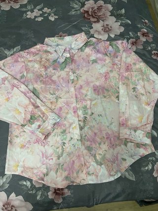 Camisa estampada mujer floral